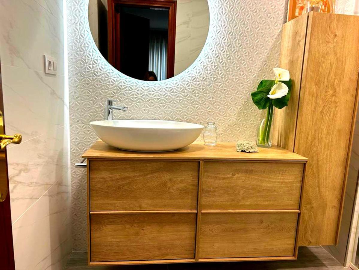 Holibai, Amiguinos, Amplia Vivienda Con Parking Al Lado De La Playa Apartment Baiona Luaran gambar